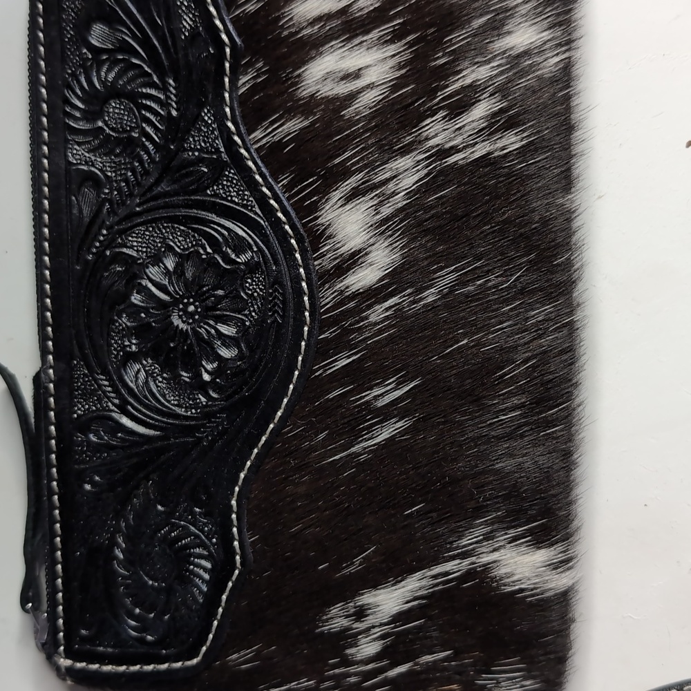 Tooled Leather Cowhide Clutch Purse-NWT - Picture 3 of 8